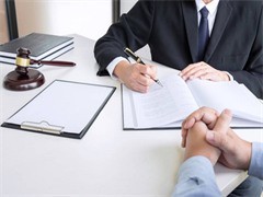 武漢企業(yè)律師在商務(wù)信息咨詢(xún)服務(wù)中的關(guān)鍵作用